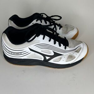 Mizuno Shoes Women's Size 39 US 8.5 White Cyclone Speed 3 Athletic Volleyball